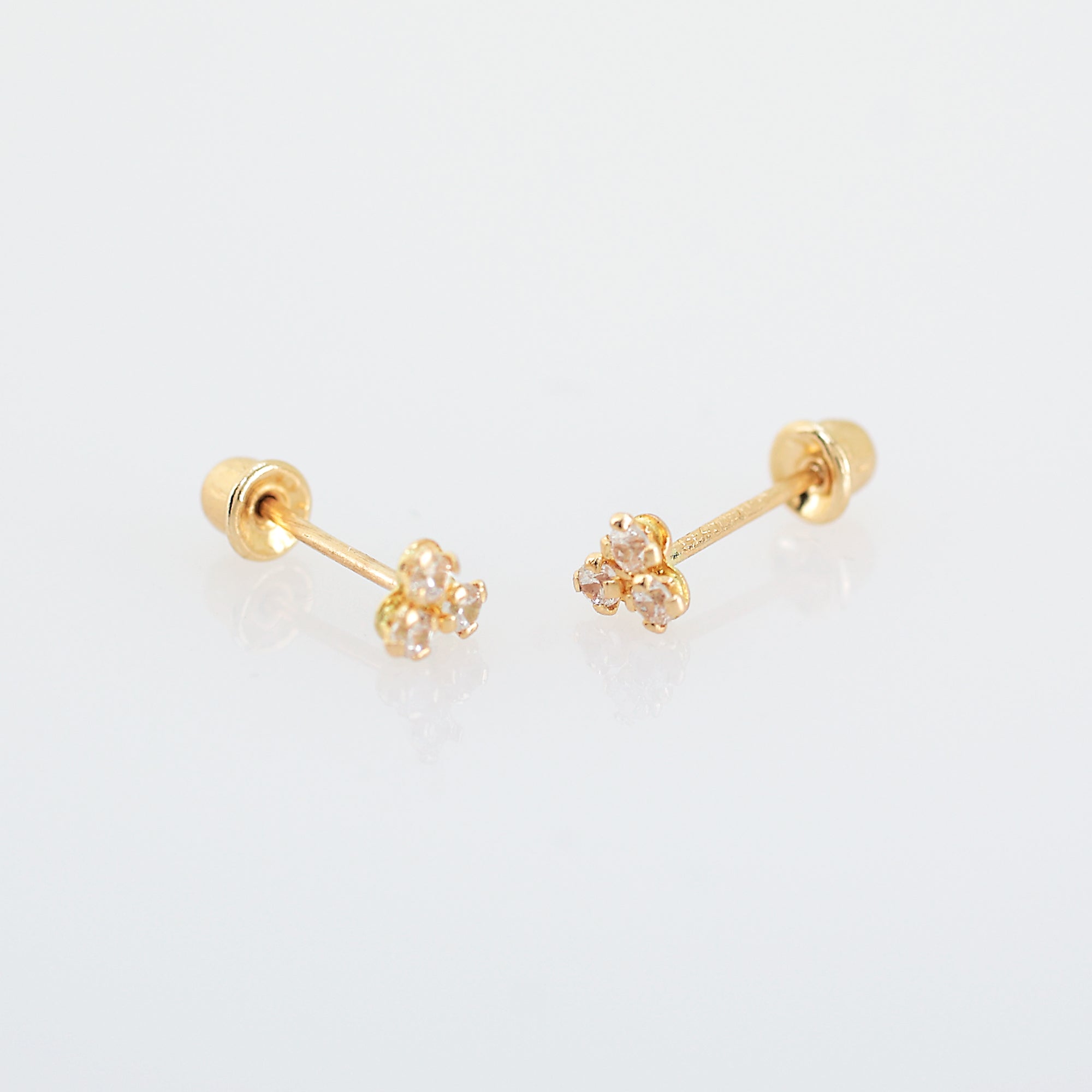 'PIA' EARRINGS -WHITE-