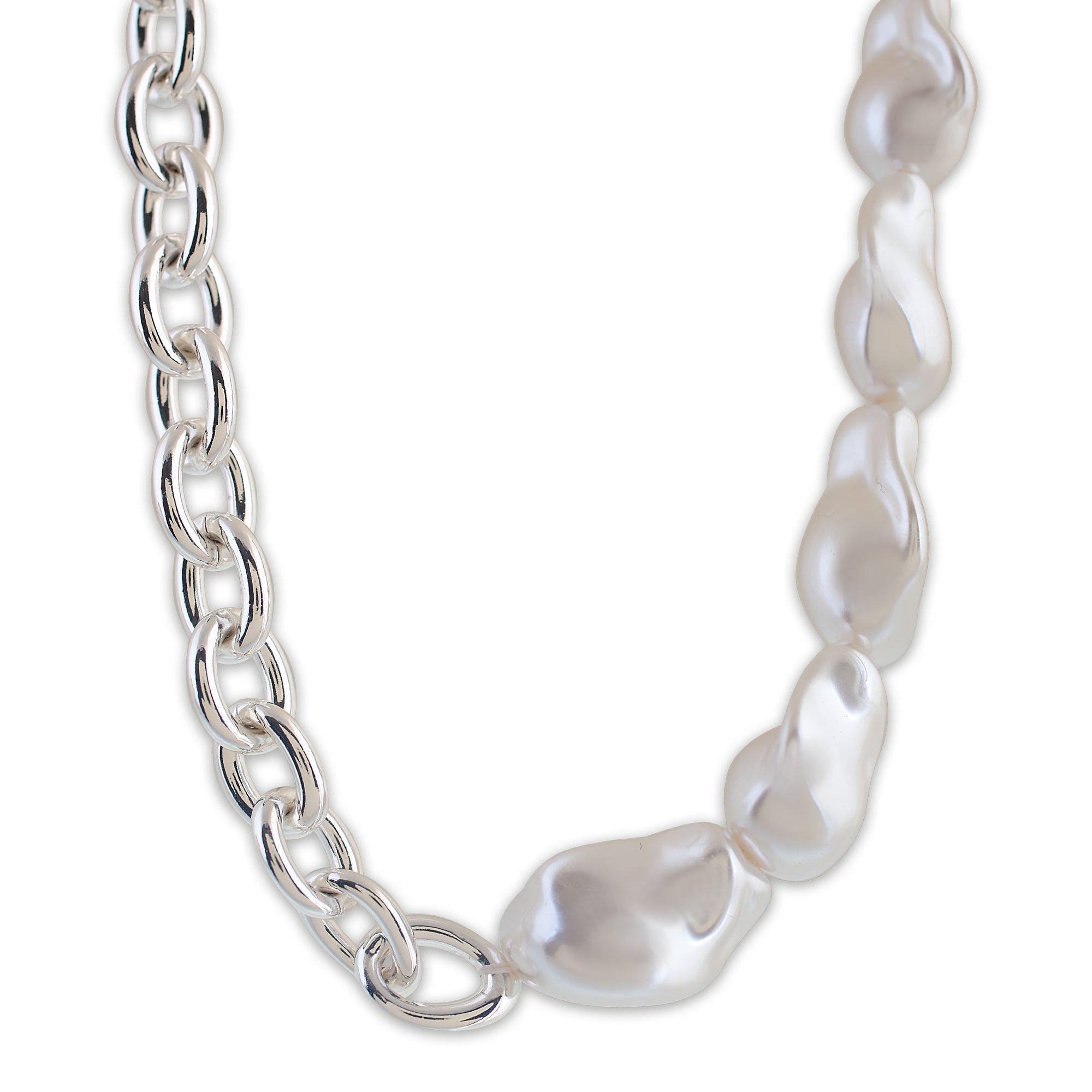 Chain & Faux Pearls Necklace